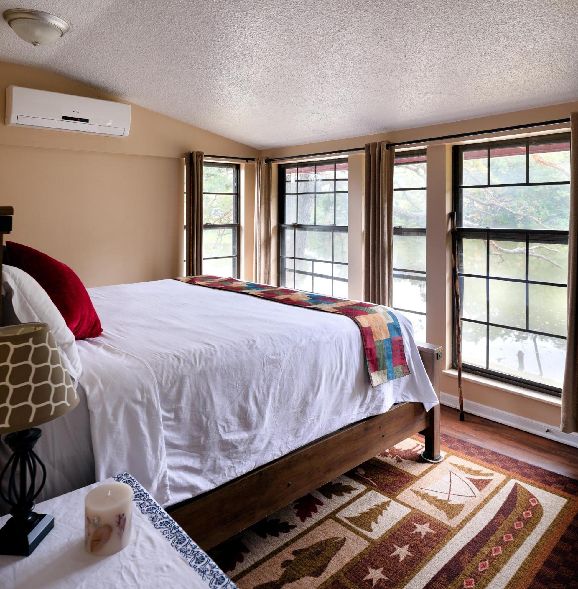 Basswood Motel Platte City